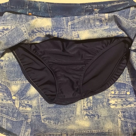 Jerry’s Figure Skating Box Skirt - Picture 3 of 5